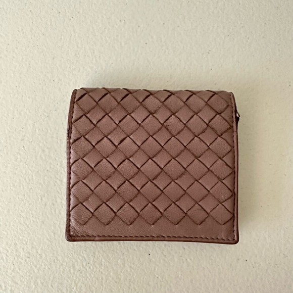 BOTTEGA VENETA Intrecciato Leather Bi-Fold Card Holder Wallet Snap On Dusty Pink - Picture 2 of 13